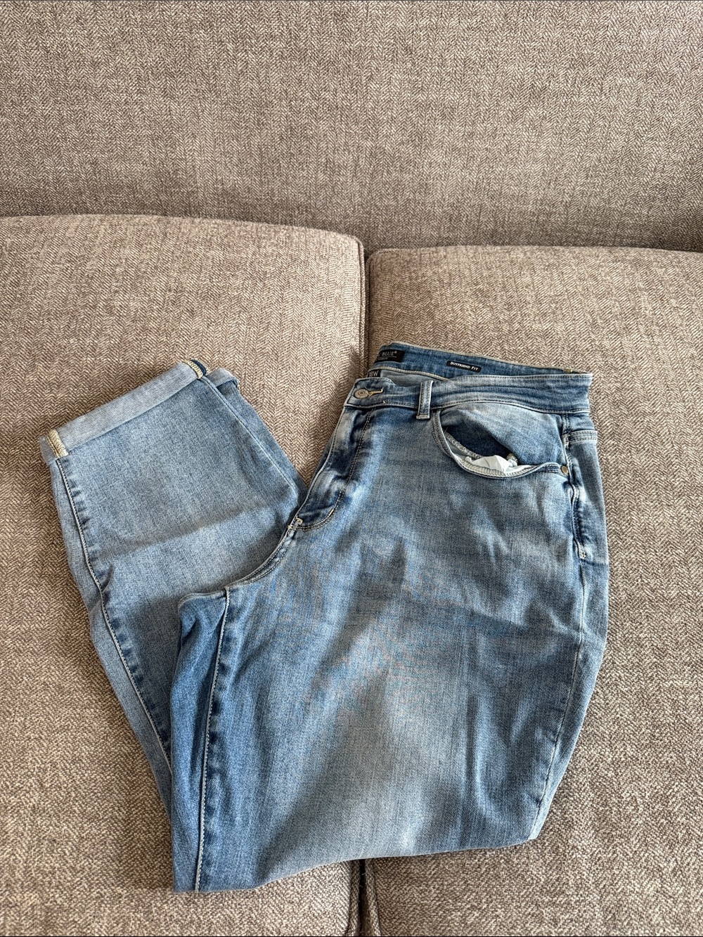 Judy Blue Straight-Leg Women’s Jeans in Light Blue Denim